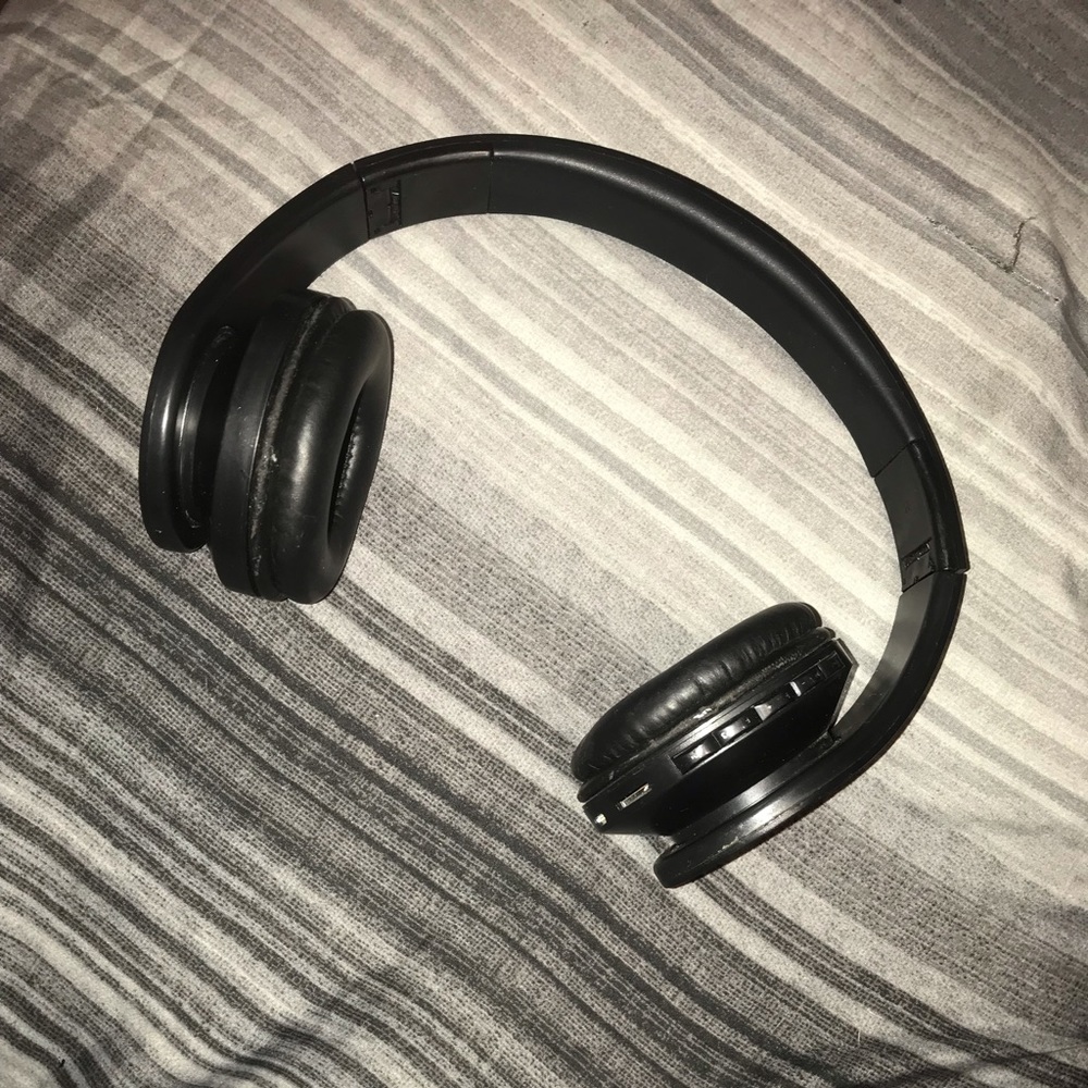 Bluetooth headphones